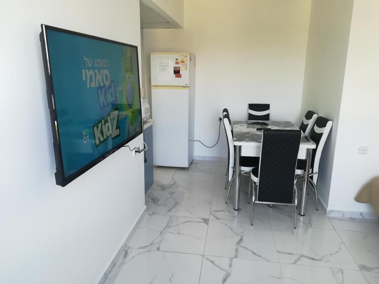 Apartment By The Lake Тверия Экстерьер фото